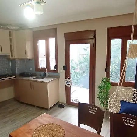 Deniz Manzaralı Müstakil Ev Aybalik * Ayvalı