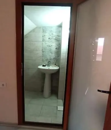 Deniz Manzarali Muestakil Ev Aybalik Apartman Ayvalı