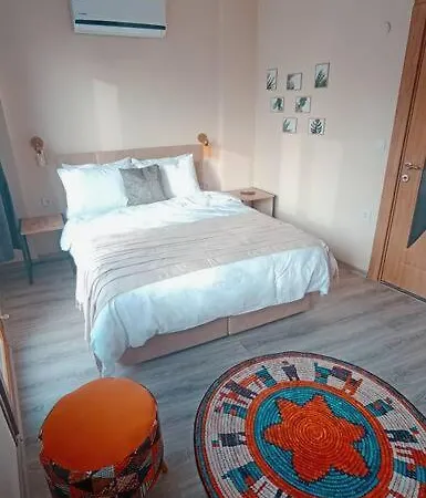 Deniz Manzarali Muestakil Ev Aybalik Apartman Ayvalı